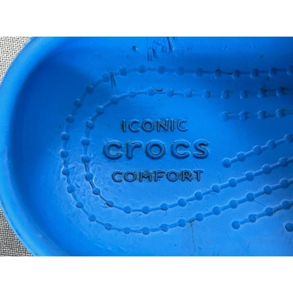 Crocs Iconic Comfort Blue Classic‎ Clog Kids Size 8 Has Wear